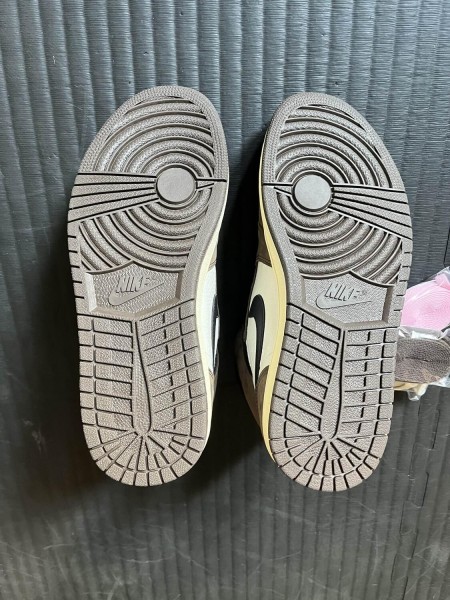 Jordan 1 Retro High OG SP Travis Scott Mocha