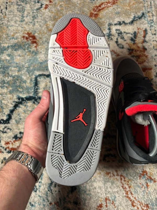 Air Jordan 4 Retro Infrared 2