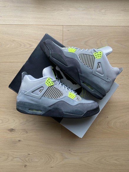 air jordan 4 retro se neon