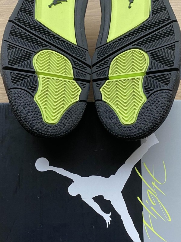 air jordan 4 retro se neon 2