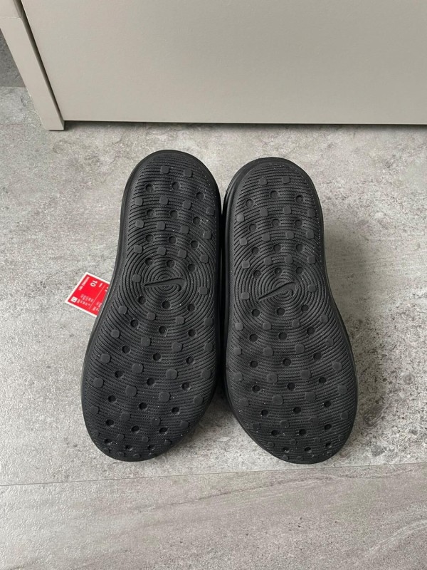 Nike ReactX Rejuven8 Triple Black 2