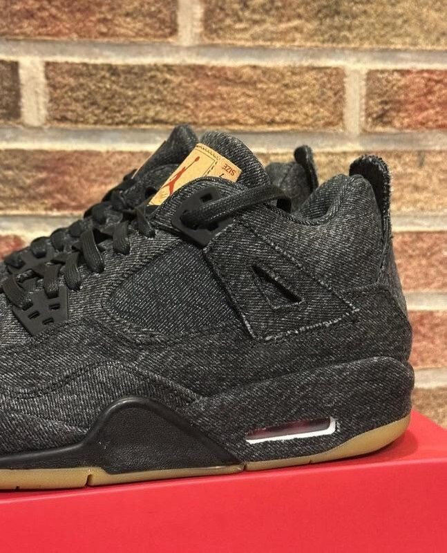 Jordan 4 Retro Levi's Black (GS) 2