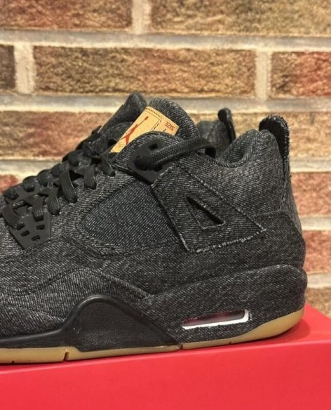 Jordan 4 Retro Levi's Black (GS)