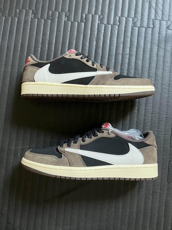 Jordan 1 Retro Low OG SP Travis Scott Mocha