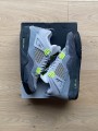air jordan 4 retro se neon