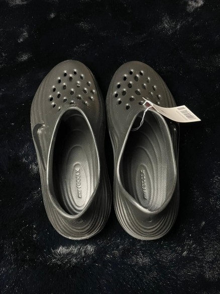 Nike ReactX Rejuven8 Triple Black 43 Neuf