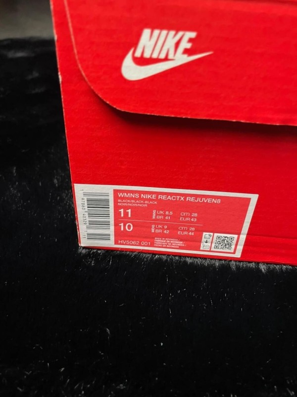 Nike ReactX Rejuven8 Triple Black 43 Neuf 2
