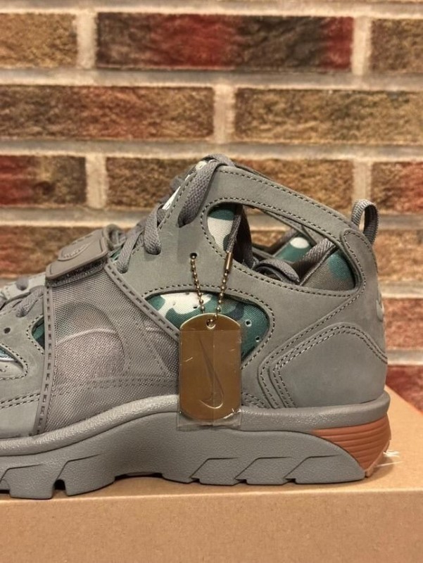 Nike Air Trainer Huarache Corteiz Gully Grey 2