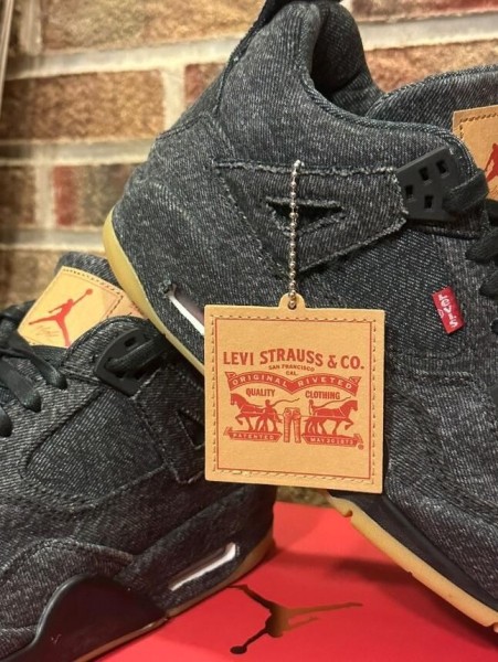 Jordan 4 Retro Levi's Black (GS)