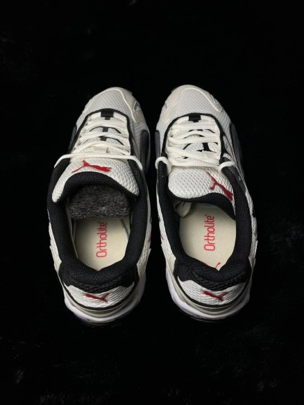 Puma Inhale Warm White For All Time Red 39 Neuf
