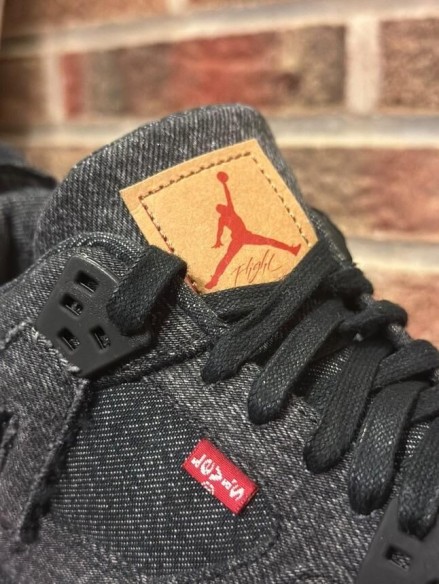 Jordan 4 Retro Levi's Black (GS)
