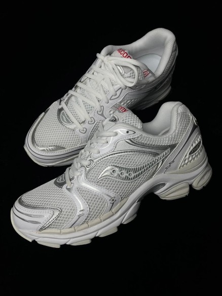 Saucony ProGrid Omni 9 White Silver Grey 40,5 Neuf