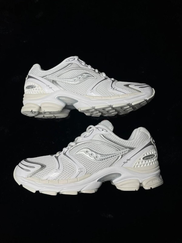 Saucony ProGrid Omni 9 White Silver Grey 40,5 Neuf 2