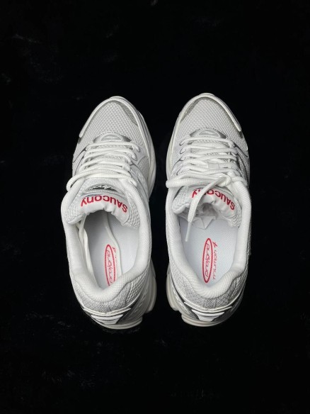 Saucony ProGrid Omni 9 White Silver Grey 40,5 Neuf