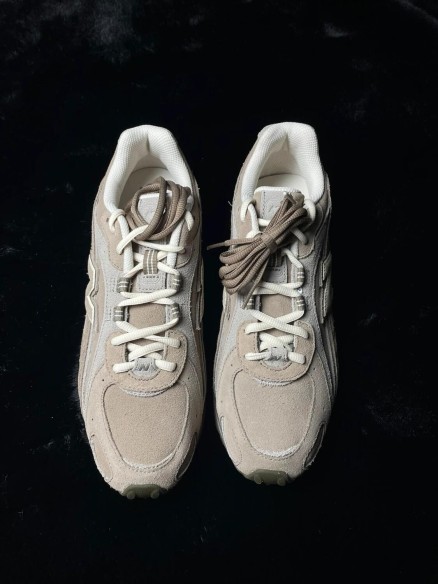 New balance 204L Mushroom Arid Stone Taille 43 Neuf