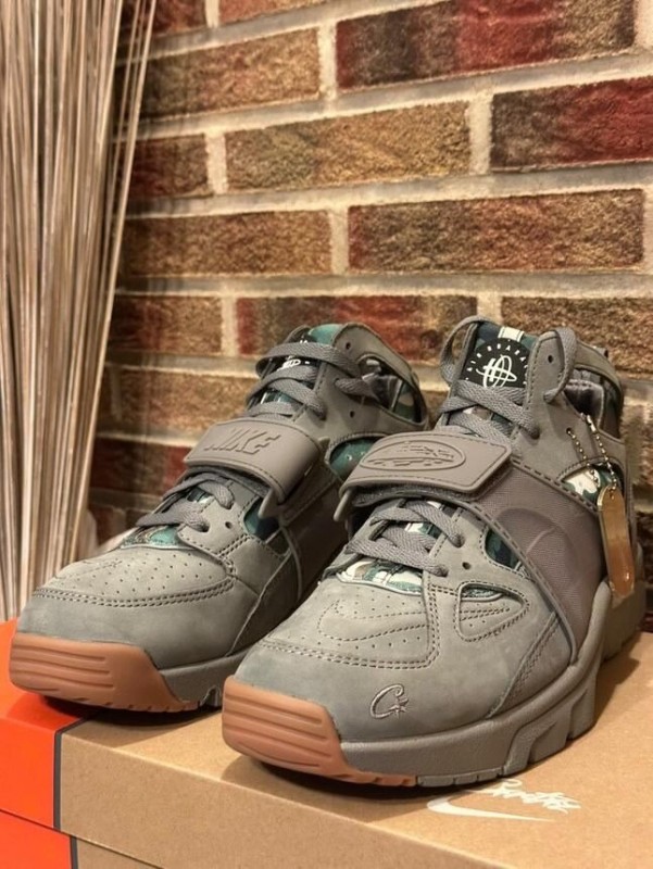 Nike Air Trainer Huarache Corteiz Gully Grey 2