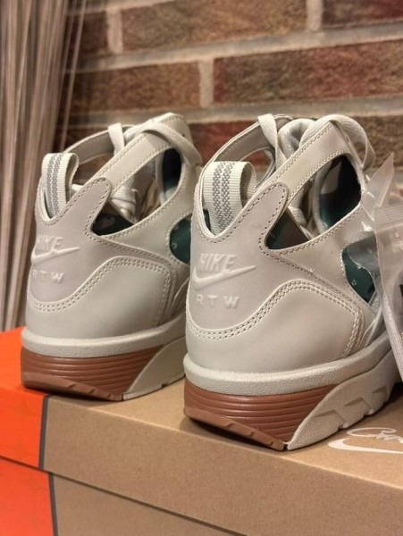 Nike Air Trainer Huarache Corteiz Light Bone