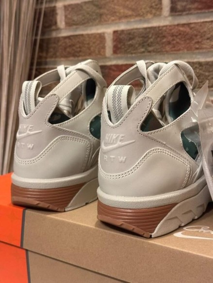 Nike Air Trainer Huarache Corteiz Light Bone