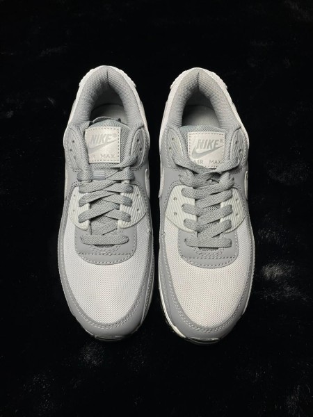 Nike air max 90 Cool Grey Taille 41 Neuf
