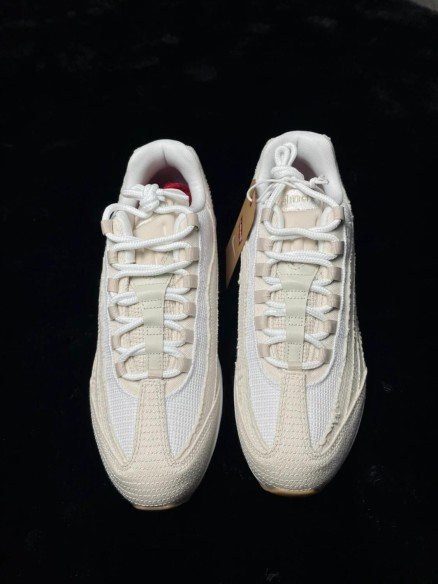Nike Air Max 95 OG Levis Light Orewood Brown Taille 44,5 Neuf