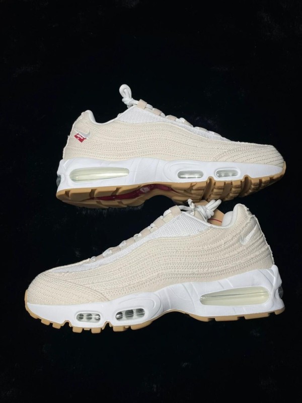 Nike Air Max 95 OG Levis Light Orewood Brown Taille 44,5 Neuf 2