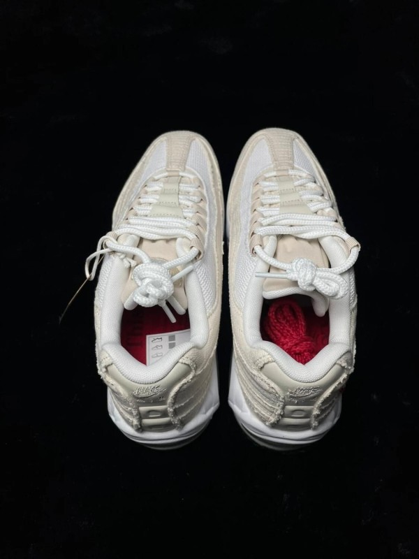 Nike Air Max 95 OG Levis Light Orewood Brown Taille 44,5 Neuf 2