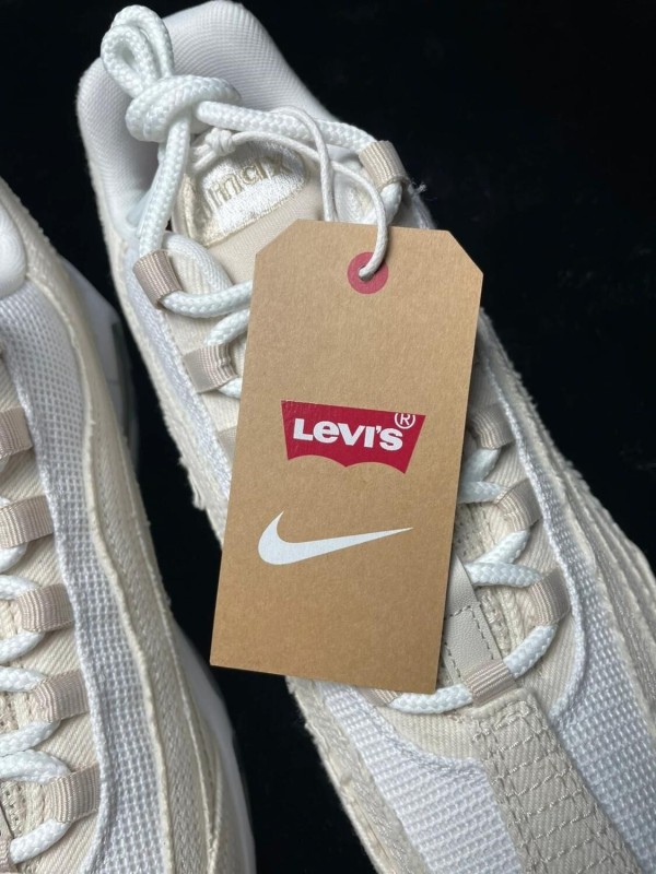 Nike Air Max 95 OG Levis Light Orewood Brown Taille 44,5 Neuf 2