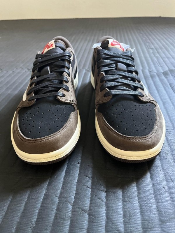 Jordan 1 Retro Low OG SP Travis Scott Mocha 2