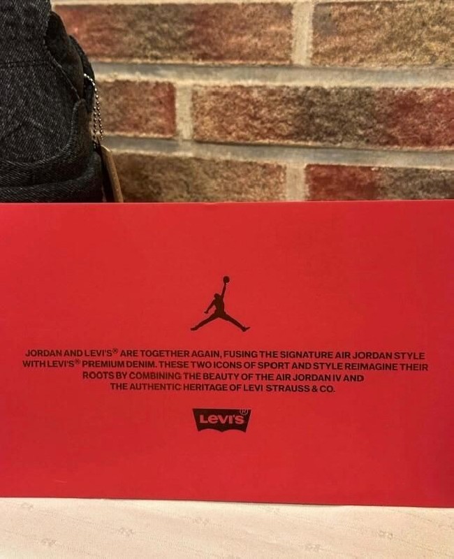 Jordan 4 Retro Levi's Black (GS) 2