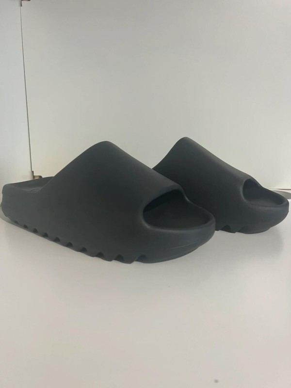 Yeezy Slide Slate Grey 2
