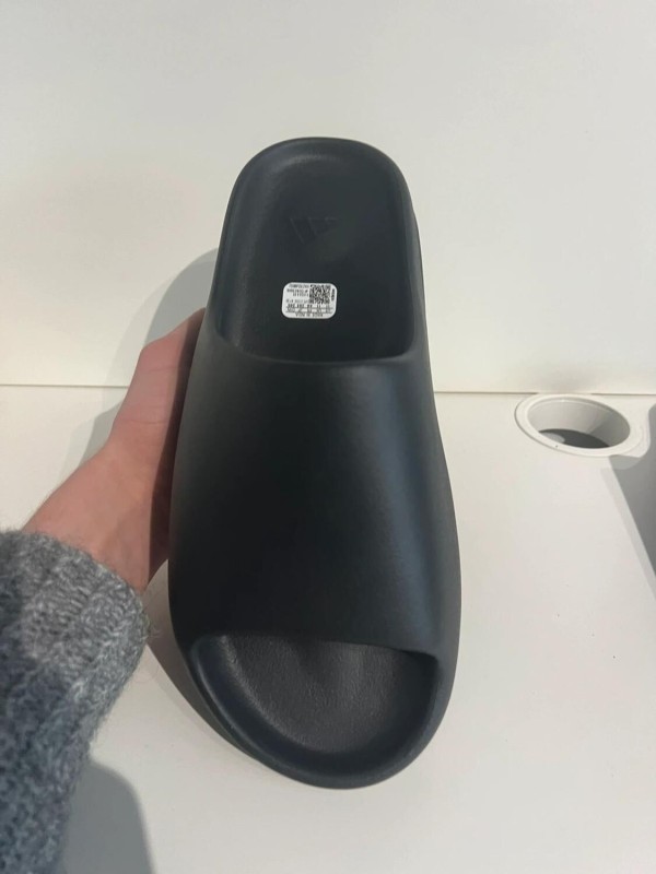 Yeezy Slide Slate Grey 2