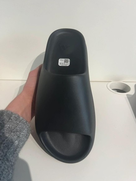 Yeezy Slide Slate Grey