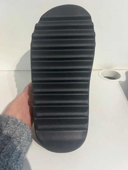 Yeezy Slide Slate Grey