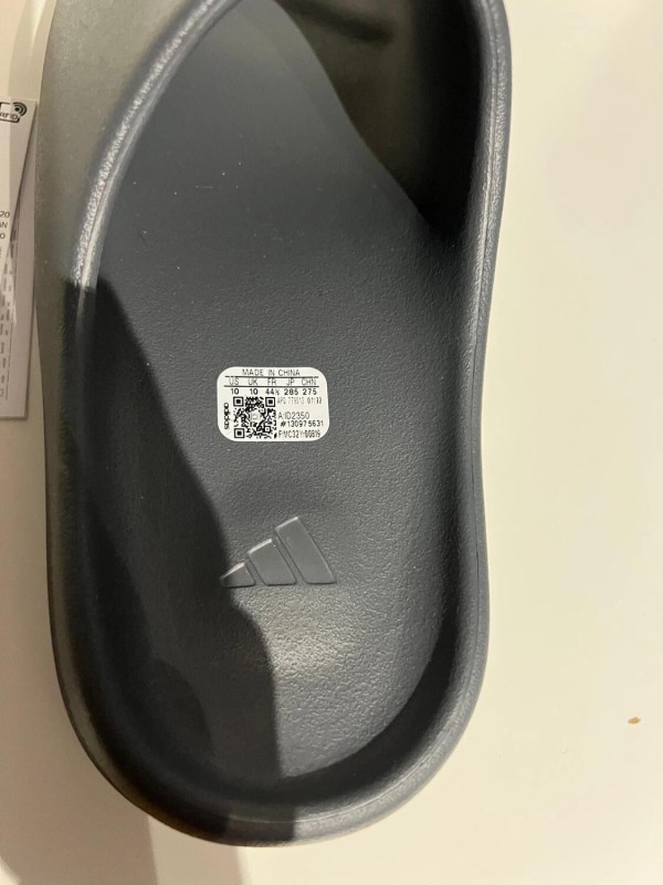 Yeezy Slide Slate Grey 2