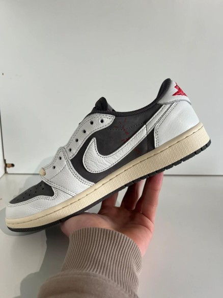 Nike Air Jordan 1 low Travis Scott Reverse Mocha