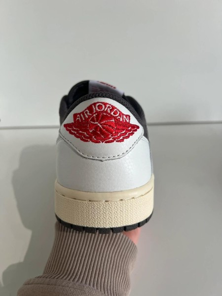 Nike Air Jordan 1 low Travis Scott Reverse Mocha