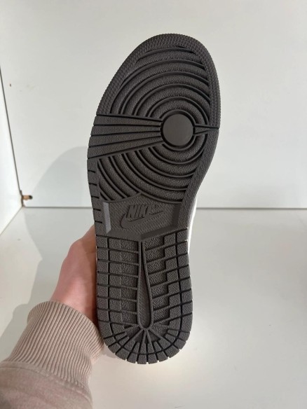 Nike Air Jordan 1 low Travis Scott Reverse Mocha