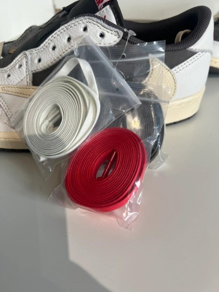 Nike Air Jordan 1 low Travis Scott Reverse Mocha
