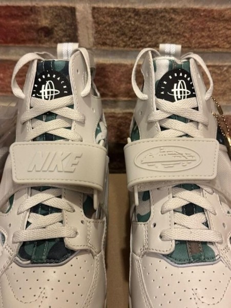 Nike Air Trainer Huarache Corteiz Light Bone