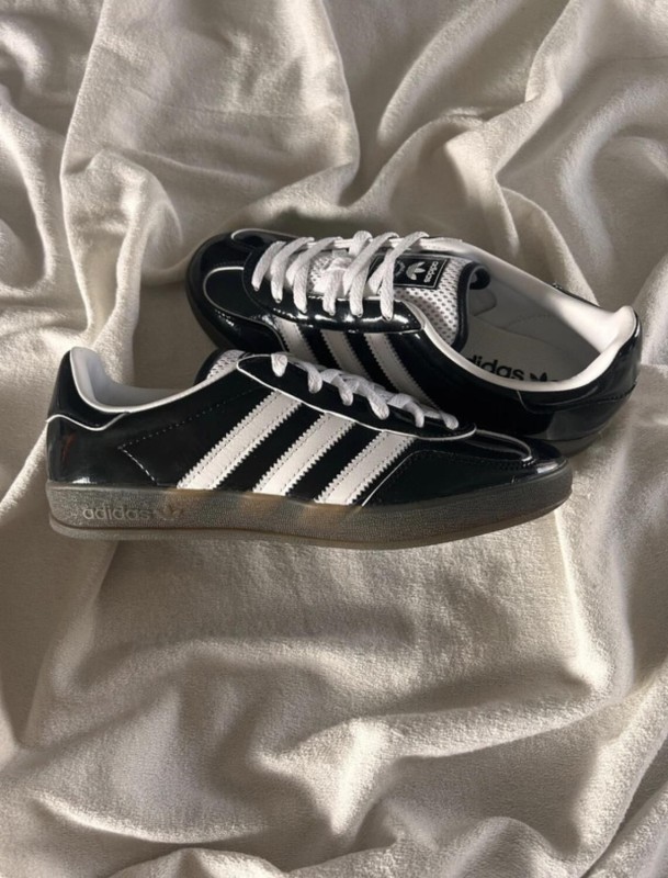 adidas gazelle scarlet core black white brillant patent 2