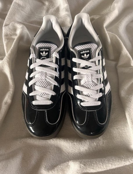 adidas gazelle scarlet core black white brillant patent