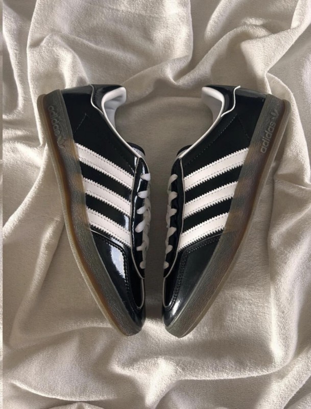 adidas gazelle scarlet core black white brillant patent 2