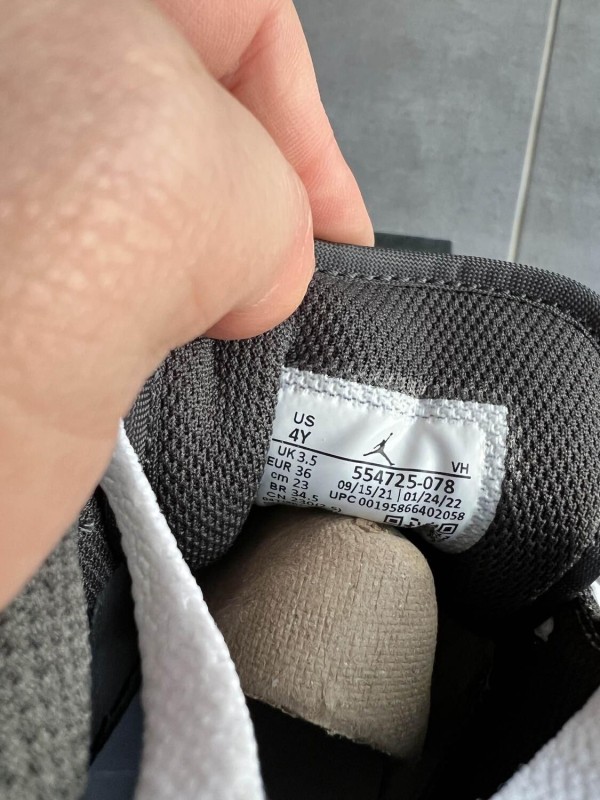 Jordan 1 Mid Anthracite 2