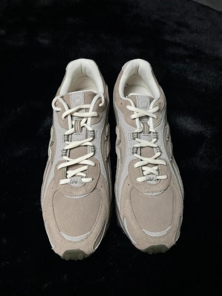 New balance 204L Mushroom Arid Stone Taille 45 neuf