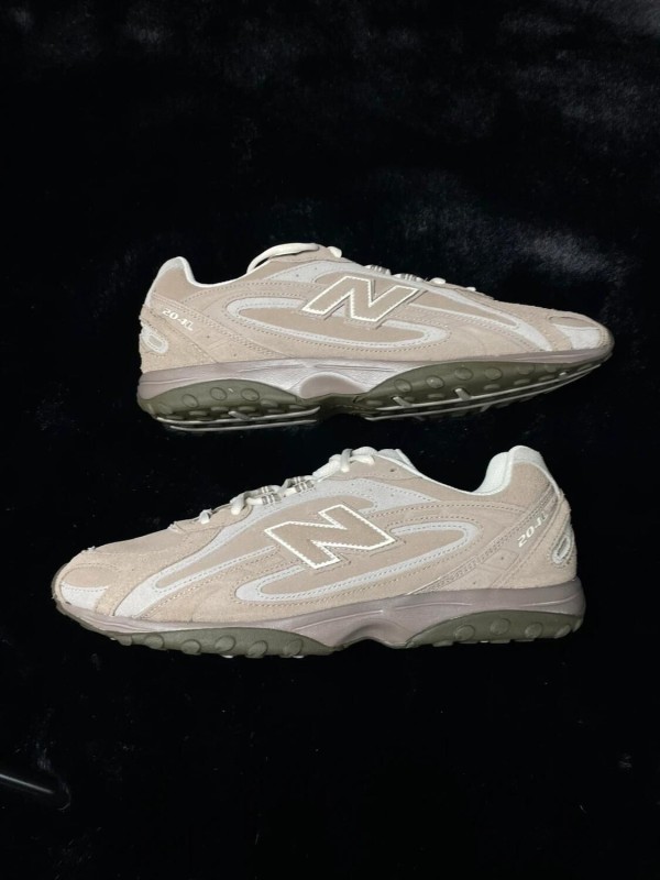 New balance 204L Mushroom Arid Stone Taille 45 neuf 2