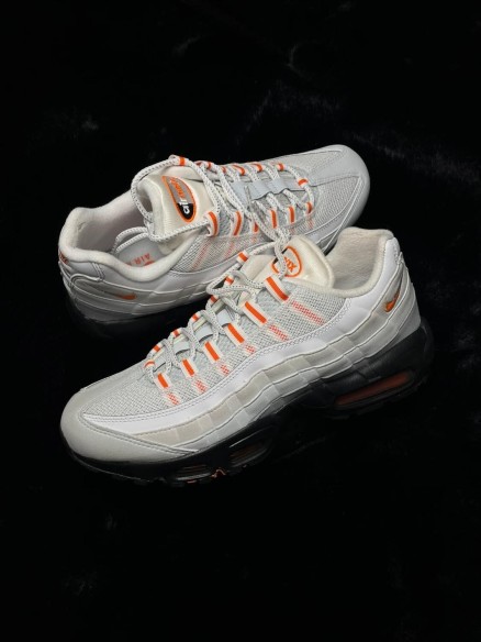 Nike air max 95 wolf grey safety orange pure platinum taille 46 neuf