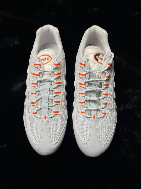 Nike air max 95 wolf grey safety orange pure platinum taille 46 neuf 2