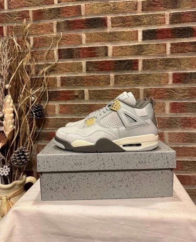 Jordan 4 Craft Photon Dust