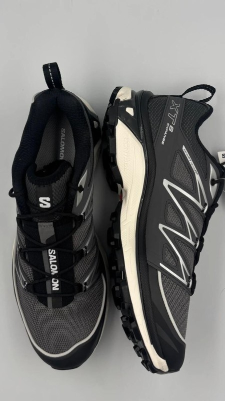 Salomon XT-6 black and white/ noir et blanc - 40 2