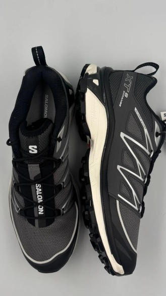 Salomon XT-6 black and white/ noir et blanc - 40